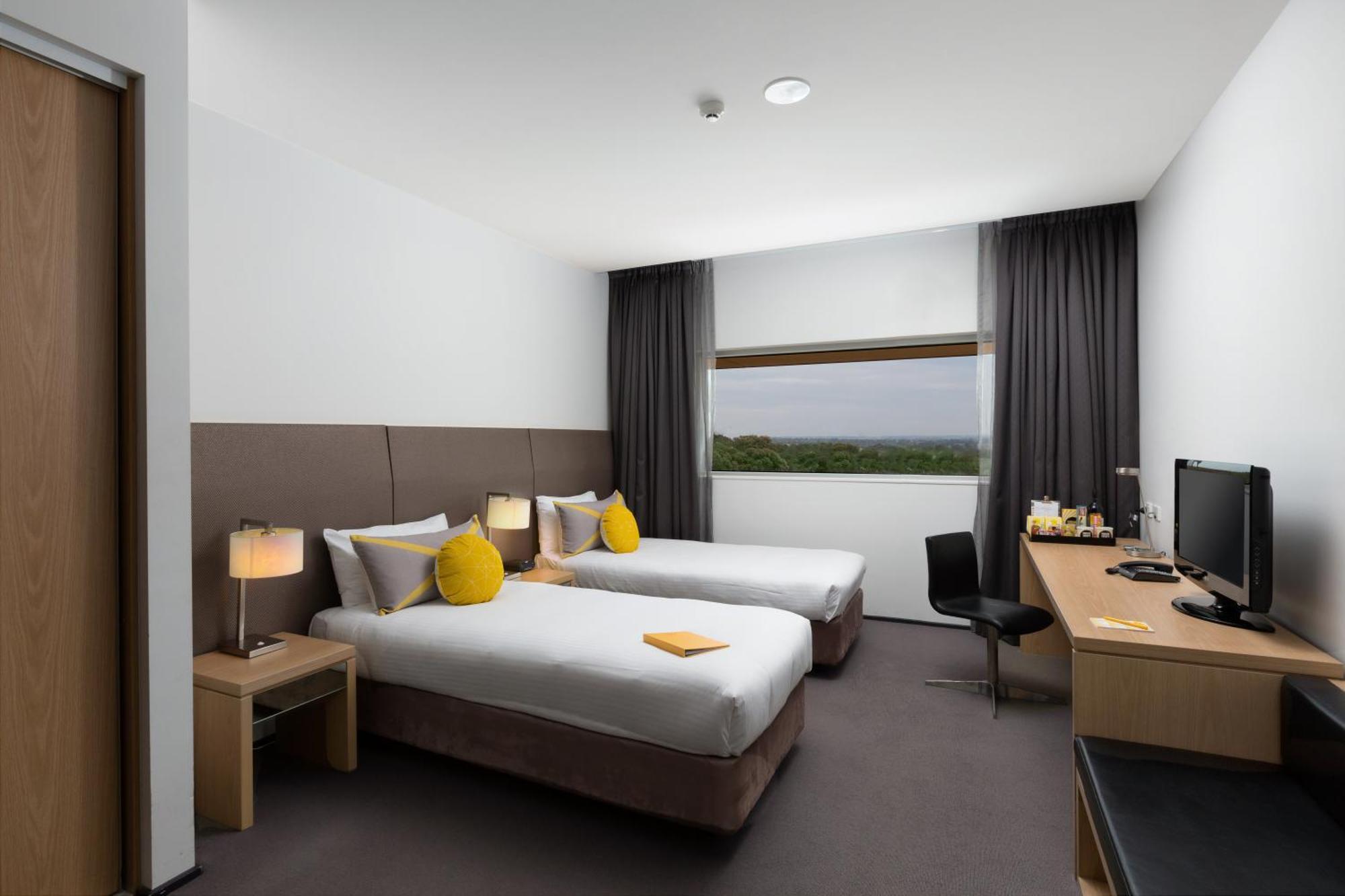 อตูรา แดนเดนอง Hotel Doveton ภายนอก รูปภาพ